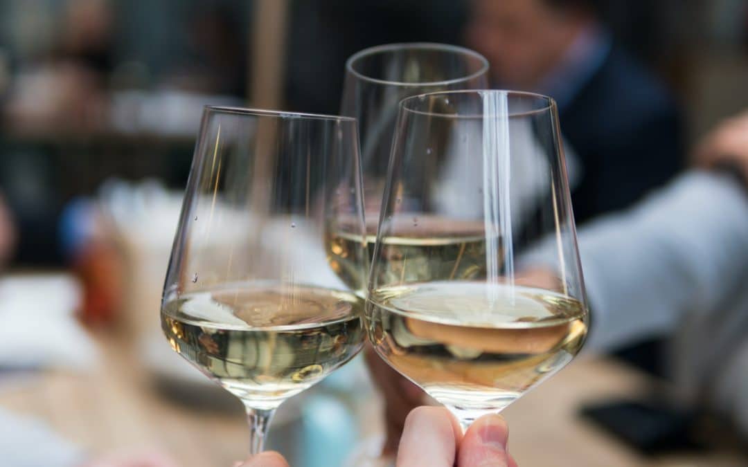 Top 3 White Wines for the Summer