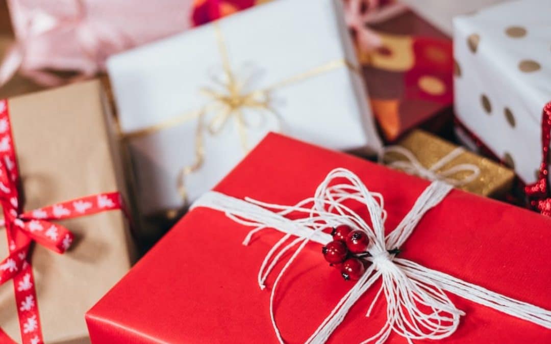 Day 16: ” Gifting Experiences: Joyful Memories Beyond Material Presents”